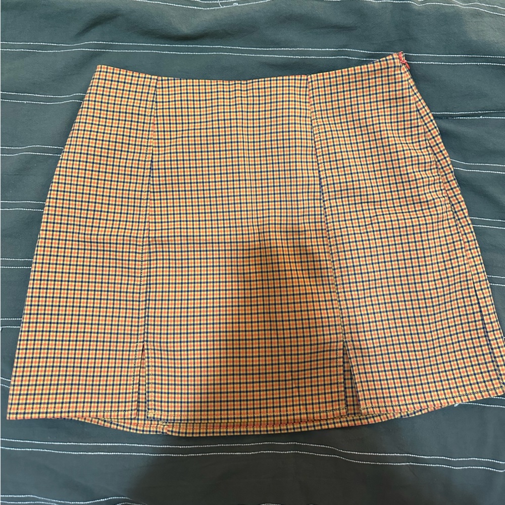 Urban Outfitters Yellow Plaid Notch Slit Skirt - size M - Picture 3 of 9